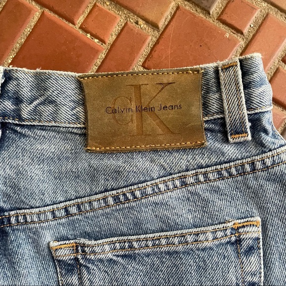 Vintage Calvin Klein cut off shorts - Picture 2 of 4